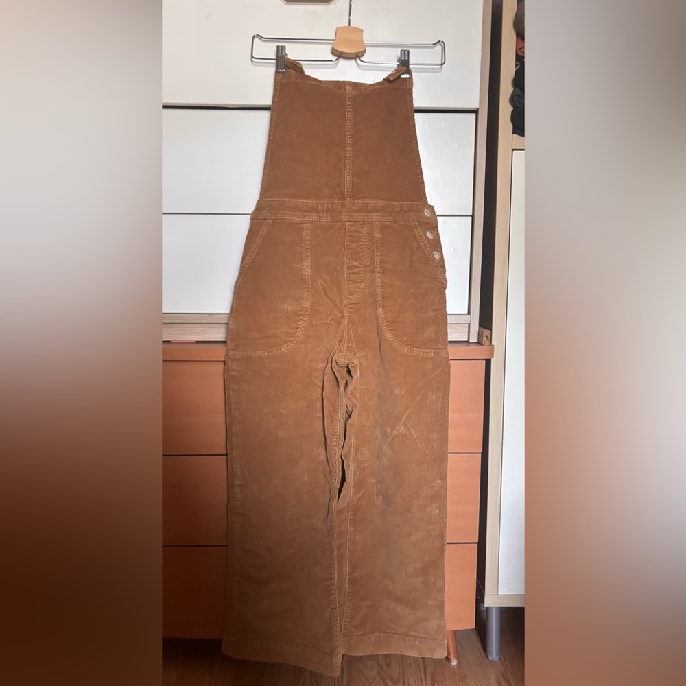 Patagonia Stand Up Cropped Corduroy Overalls size 0